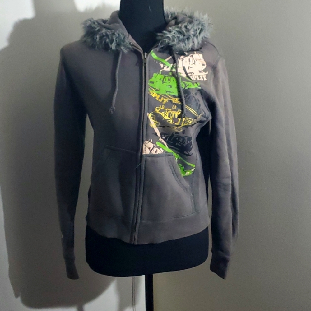 Split gray small